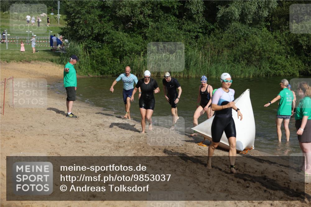 21.06.2026 - 29. Vierlanden-Triathlon Andreas Tolksdorf http://msf.ph/oto/9853037 21.06.2026 08:37:16 Schwimmen 46, 107, 127 meine-sportfotos.de