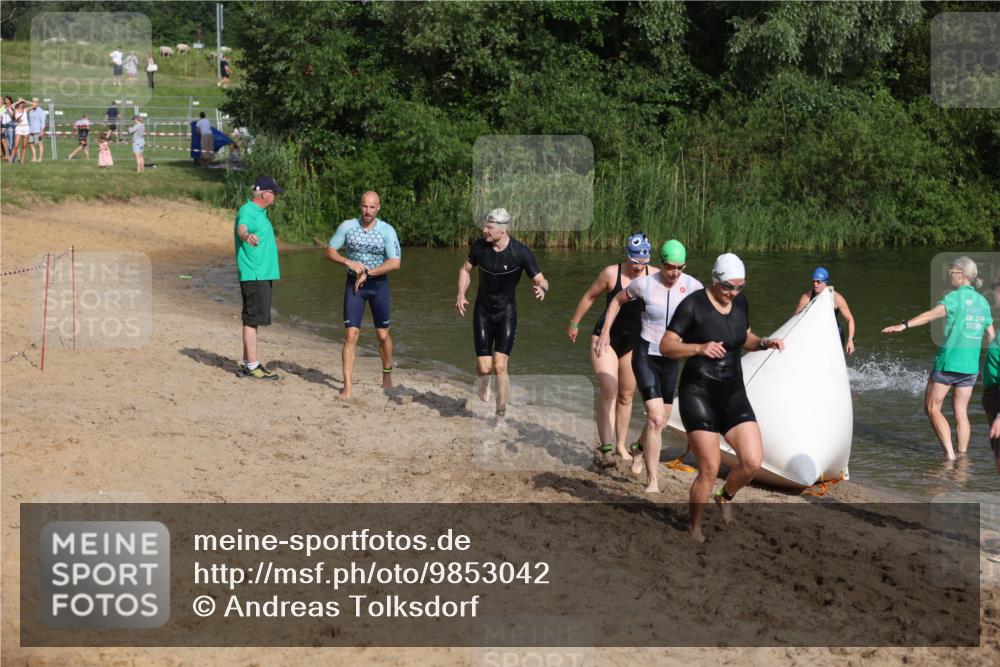 21.06.2026 - 29. Vierlanden-Triathlon Andreas Tolksdorf http://msf.ph/oto/9853042 21.06.2026 08:37:18 Schwimmen 31, 46, 107, 127 meine-sportfotos.de