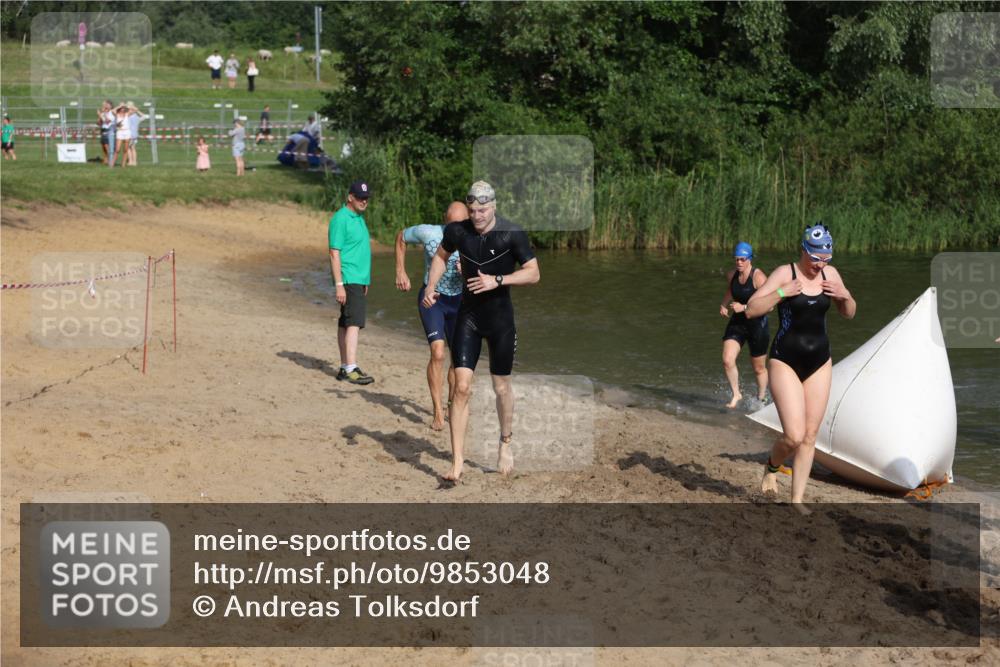 21.06.2026 - 29. Vierlanden-Triathlon Andreas Tolksdorf http://msf.ph/oto/9853048 21.06.2026 08:37:20 Schwimmen 31, 46, 107, 127 meine-sportfotos.de