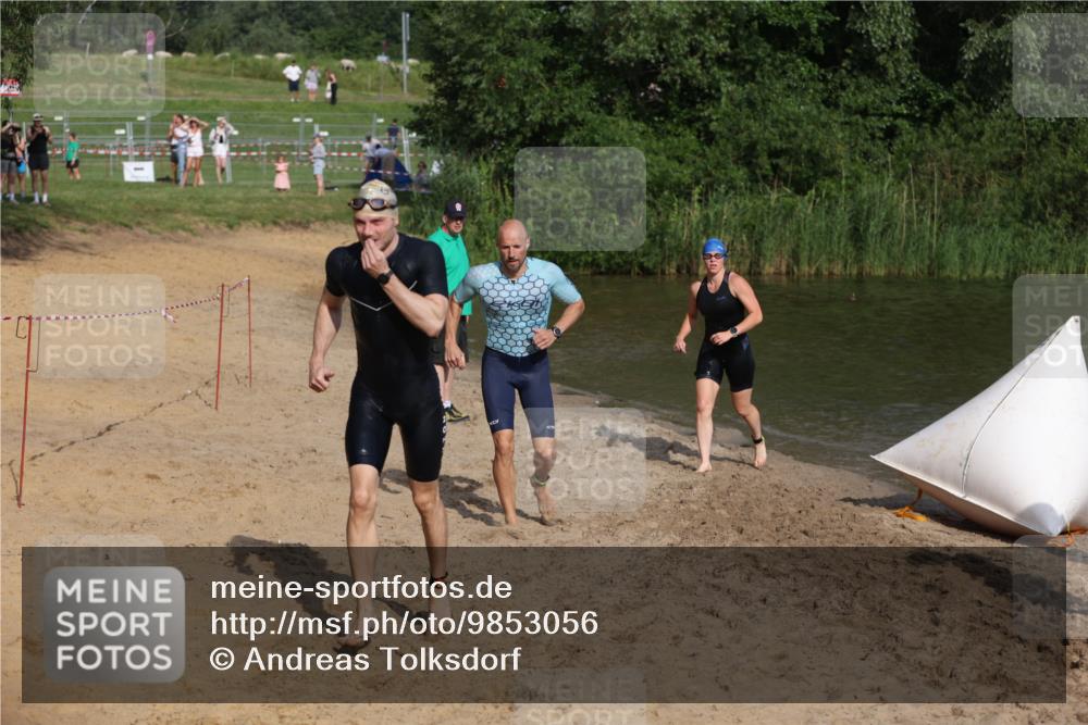 21.06.2026 - 29. Vierlanden-Triathlon Andreas Tolksdorf http://msf.ph/oto/9853056 21.06.2026 08:37:22 Schwimmen 31, 46, 107, 127 meine-sportfotos.de