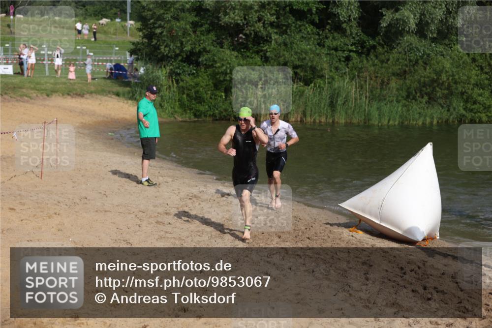 21.06.2026 - 29. Vierlanden-Triathlon Andreas Tolksdorf http://msf.ph/oto/9853067 21.06.2026 08:37:27 Schwimmen 31, 107, 127 meine-sportfotos.de