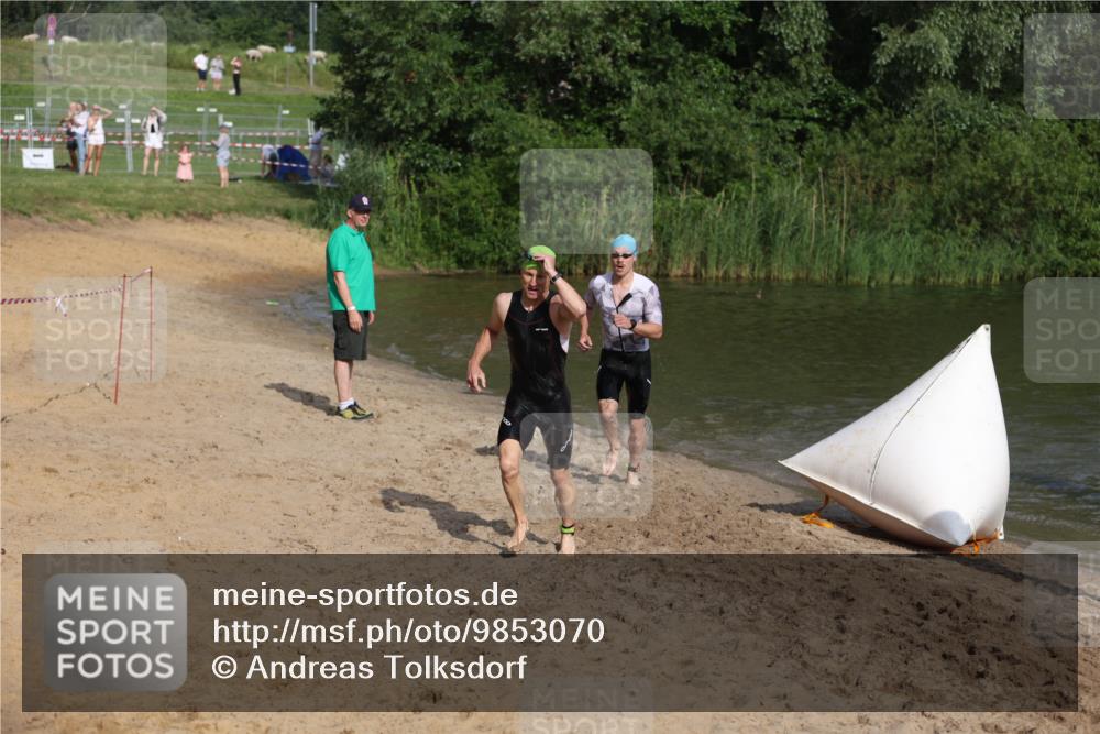 21.06.2026 - 29. Vierlanden-Triathlon Andreas Tolksdorf http://msf.ph/oto/9853070 21.06.2026 08:37:27 Schwimmen 31, 107, 127 meine-sportfotos.de