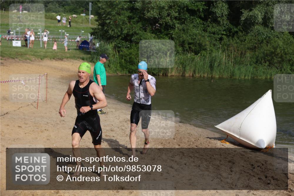 21.06.2026 - 29. Vierlanden-Triathlon Andreas Tolksdorf http://msf.ph/oto/9853078 21.06.2026 08:37:29 Schwimmen 31, 36, 107, 127 meine-sportfotos.de