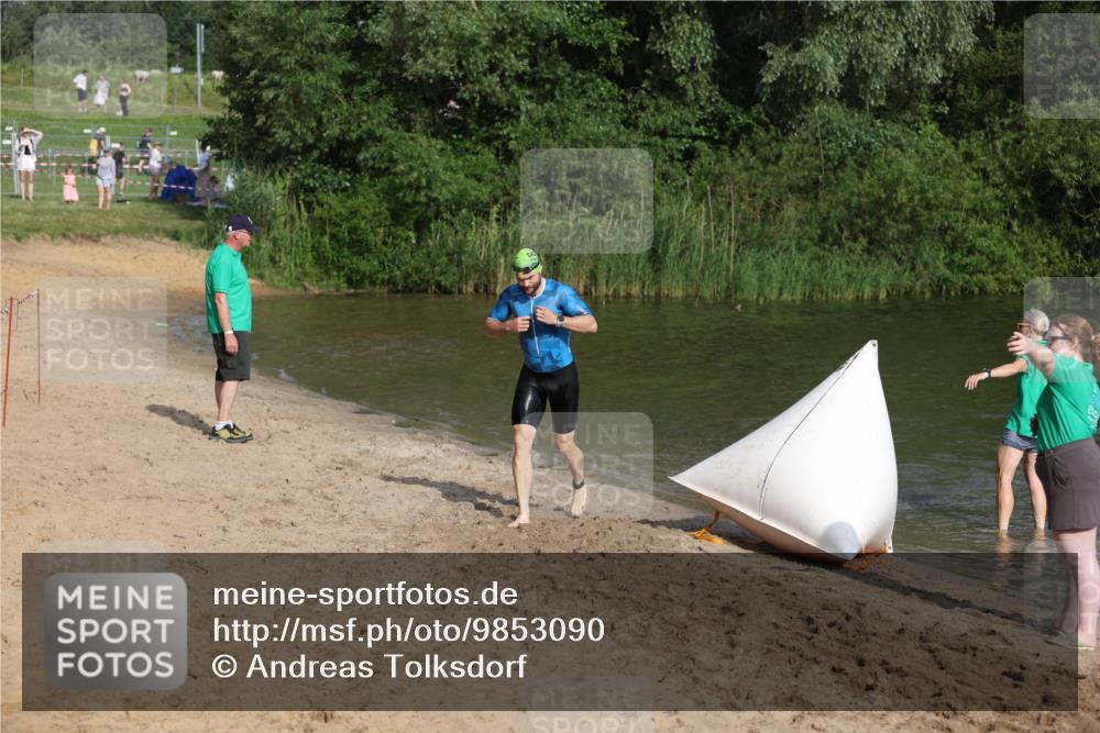 21.06.2026 - 29. Vierlanden-Triathlon Andreas Tolksdorf http://msf.ph/oto/9853090 21.06.2026 08:37:38 Schwimmen 36 meine-sportfotos.de