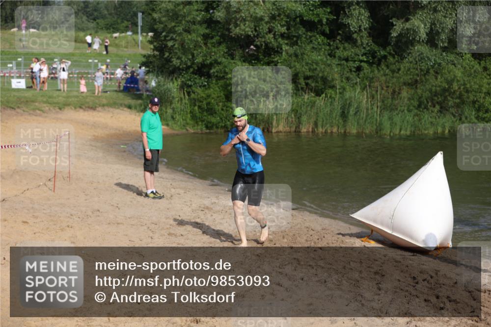 21.06.2026 - 29. Vierlanden-Triathlon Andreas Tolksdorf http://msf.ph/oto/9853093 21.06.2026 08:37:38 Schwimmen 36 meine-sportfotos.de