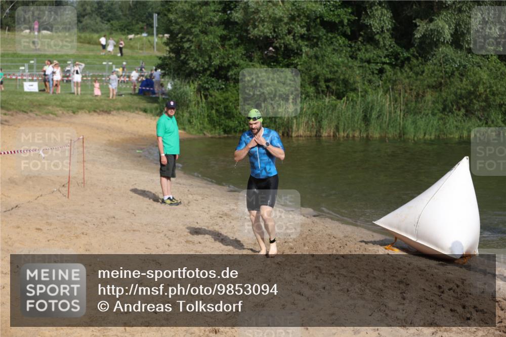 21.06.2026 - 29. Vierlanden-Triathlon Andreas Tolksdorf http://msf.ph/oto/9853094 21.06.2026 08:37:38 Schwimmen 36 meine-sportfotos.de