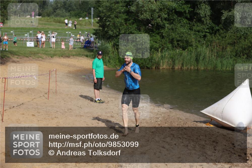 21.06.2026 - 29. Vierlanden-Triathlon Andreas Tolksdorf http://msf.ph/oto/9853099 21.06.2026 08:37:39 Schwimmen 36 meine-sportfotos.de