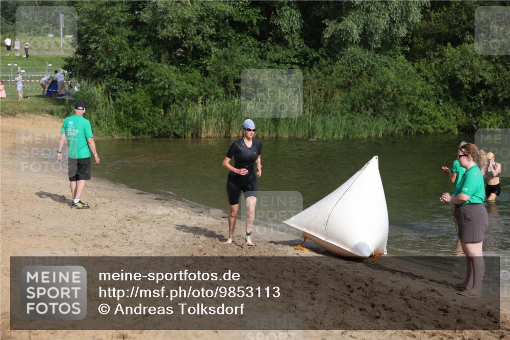 21.06.2026 - 29. Vierlanden-Triathlon Andreas Tolksdorf http://msf.ph/oto/9853113 21.06.2026 08:37:47 Schwimmen 37 meine-sportfotos.de