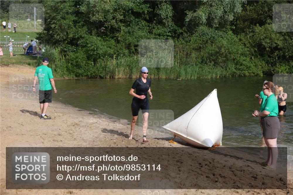 21.06.2026 - 29. Vierlanden-Triathlon Andreas Tolksdorf http://msf.ph/oto/9853114 21.06.2026 08:37:47 Schwimmen 37 meine-sportfotos.de