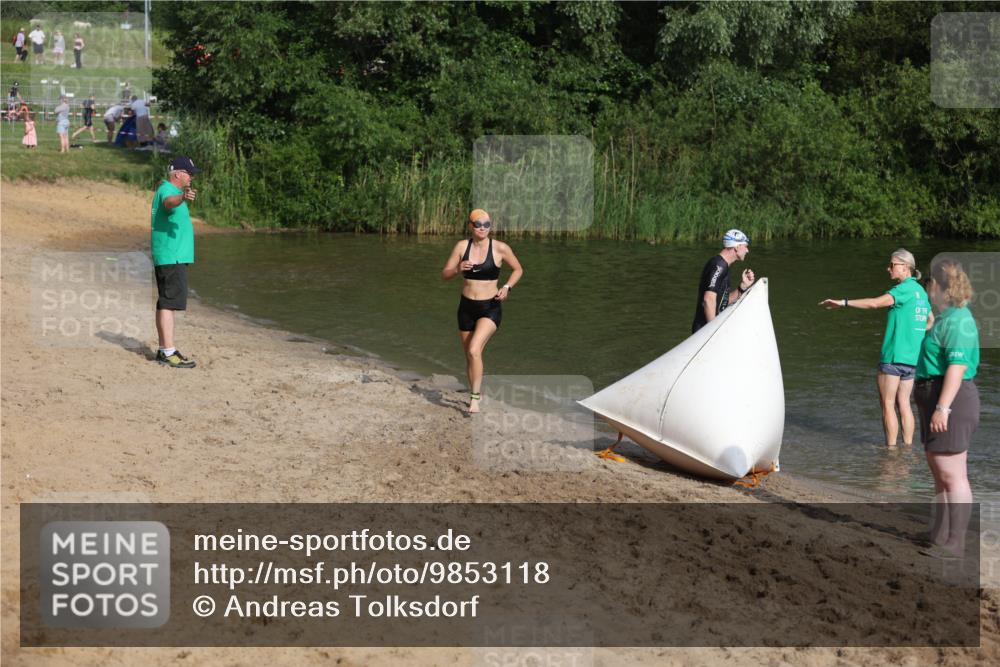 21.06.2026 - 29. Vierlanden-Triathlon Andreas Tolksdorf http://msf.ph/oto/9853118 21.06.2026 08:37:52 Schwimmen 13, 37 meine-sportfotos.de