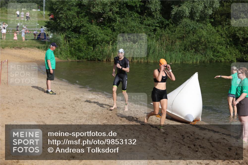 21.06.2026 - 29. Vierlanden-Triathlon Andreas Tolksdorf http://msf.ph/oto/9853132 21.06.2026 08:37:55 Schwimmen 13, 37 meine-sportfotos.de