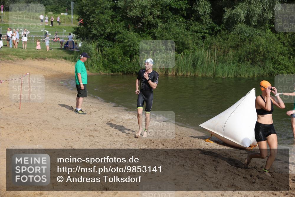 21.06.2026 - 29. Vierlanden-Triathlon Andreas Tolksdorf http://msf.ph/oto/9853141 21.06.2026 08:37:55 Schwimmen 13, 37 meine-sportfotos.de