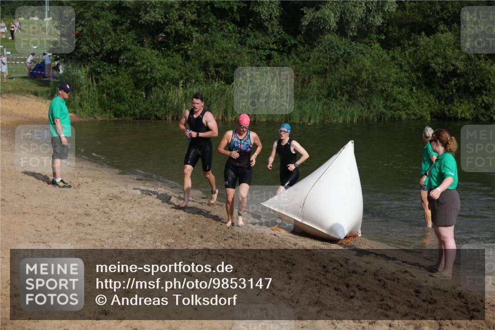 21.06.2026 - 29. Vierlanden-Triathlon Andreas Tolksdorf http://msf.ph/oto/9853147 21.06.2026 08:38:01 Schwimmen 13, 37 meine-sportfotos.de