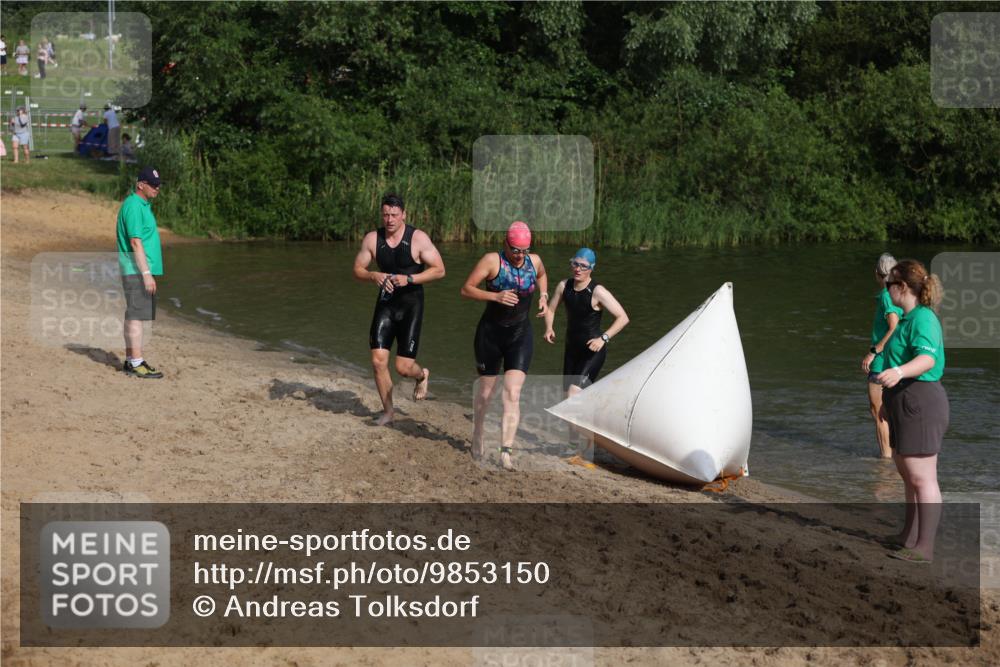 21.06.2026 - 29. Vierlanden-Triathlon Andreas Tolksdorf http://msf.ph/oto/9853150 21.06.2026 08:38:01 Schwimmen 13, 37 meine-sportfotos.de