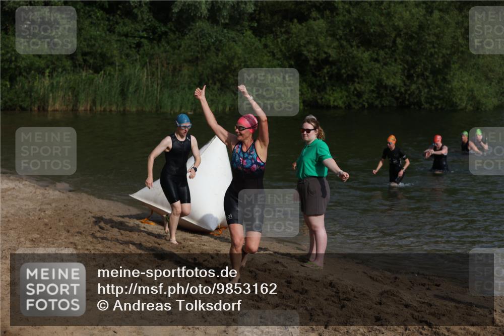 21.06.2026 - 29. Vierlanden-Triathlon Andreas Tolksdorf http://msf.ph/oto/9853162 21.06.2026 08:38:03 Schwimmen 13, 37 meine-sportfotos.de