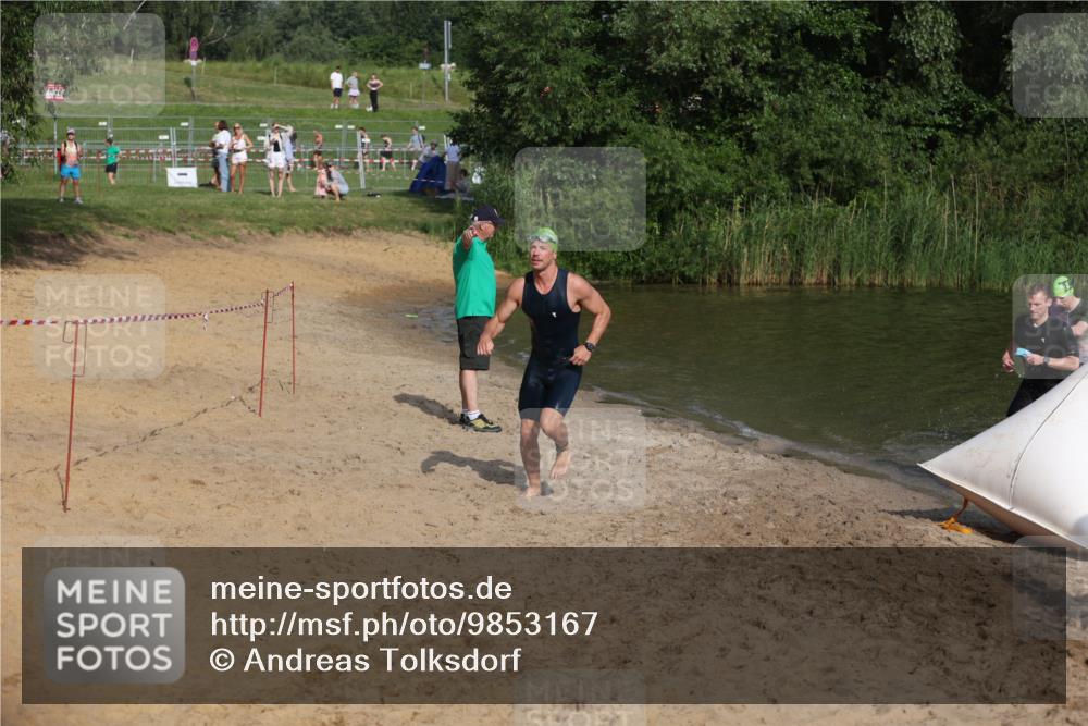 21.06.2026 - 29. Vierlanden-Triathlon Andreas Tolksdorf http://msf.ph/oto/9853167 21.06.2026 08:38:14 Schwimmen 12, 45, 76, 77 meine-sportfotos.de