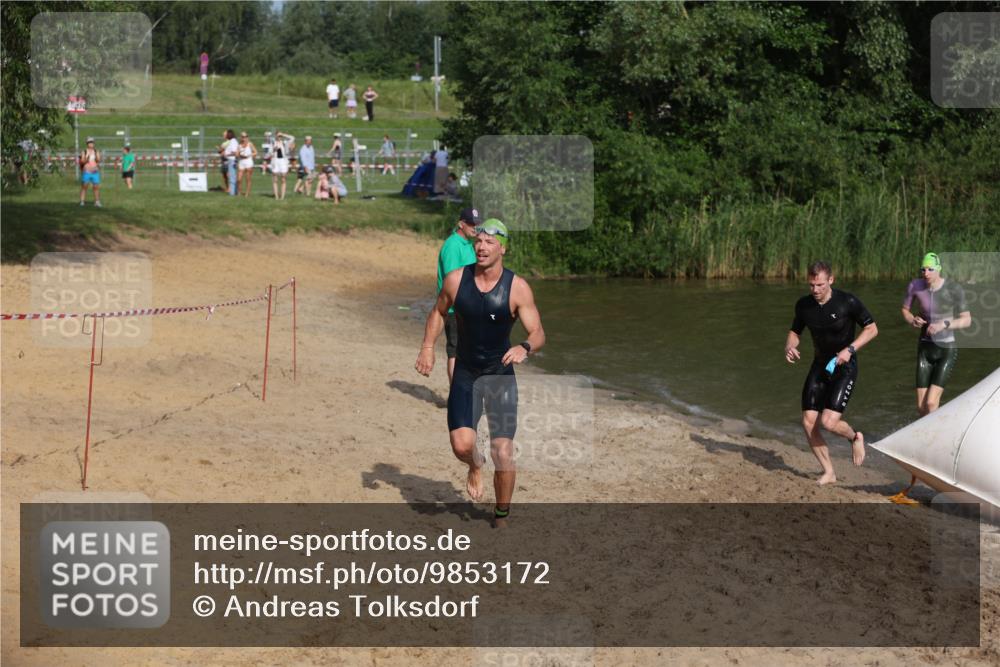 21.06.2026 - 29. Vierlanden-Triathlon Andreas Tolksdorf http://msf.ph/oto/9853172 21.06.2026 08:38:15 Schwimmen 12, 45, 76, 77 meine-sportfotos.de
