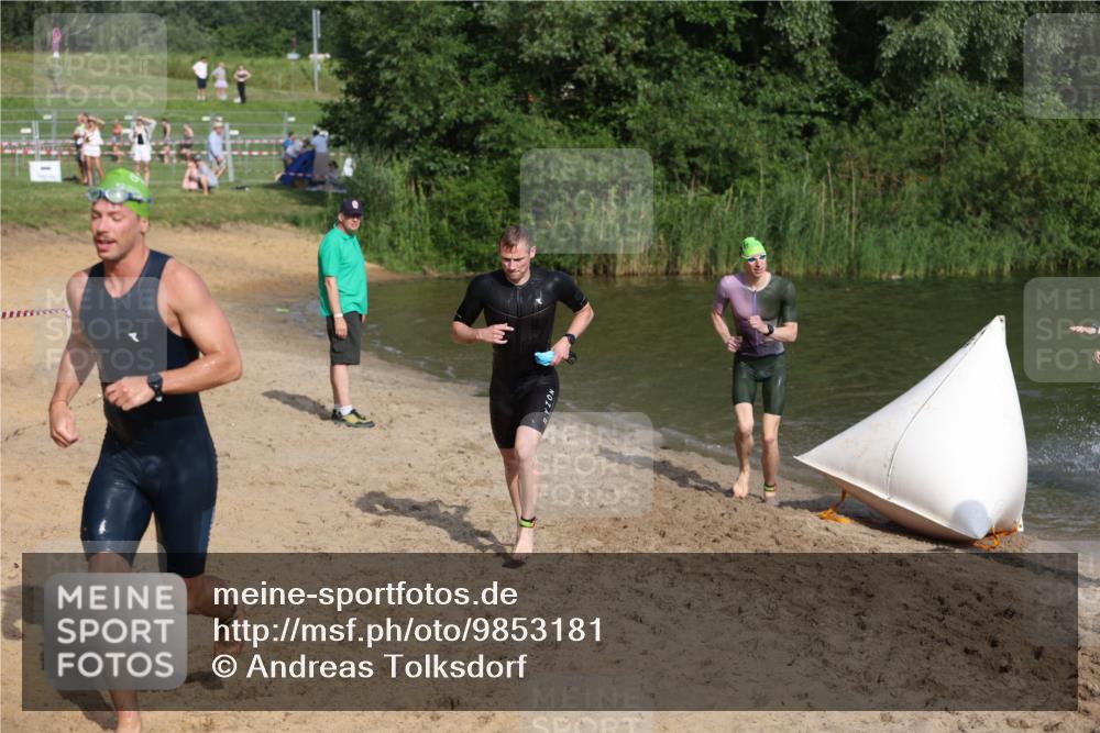 21.06.2026 - 29. Vierlanden-Triathlon Andreas Tolksdorf http://msf.ph/oto/9853181 21.06.2026 08:38:16 Schwimmen 12, 45, 57, 76, 77 meine-sportfotos.de