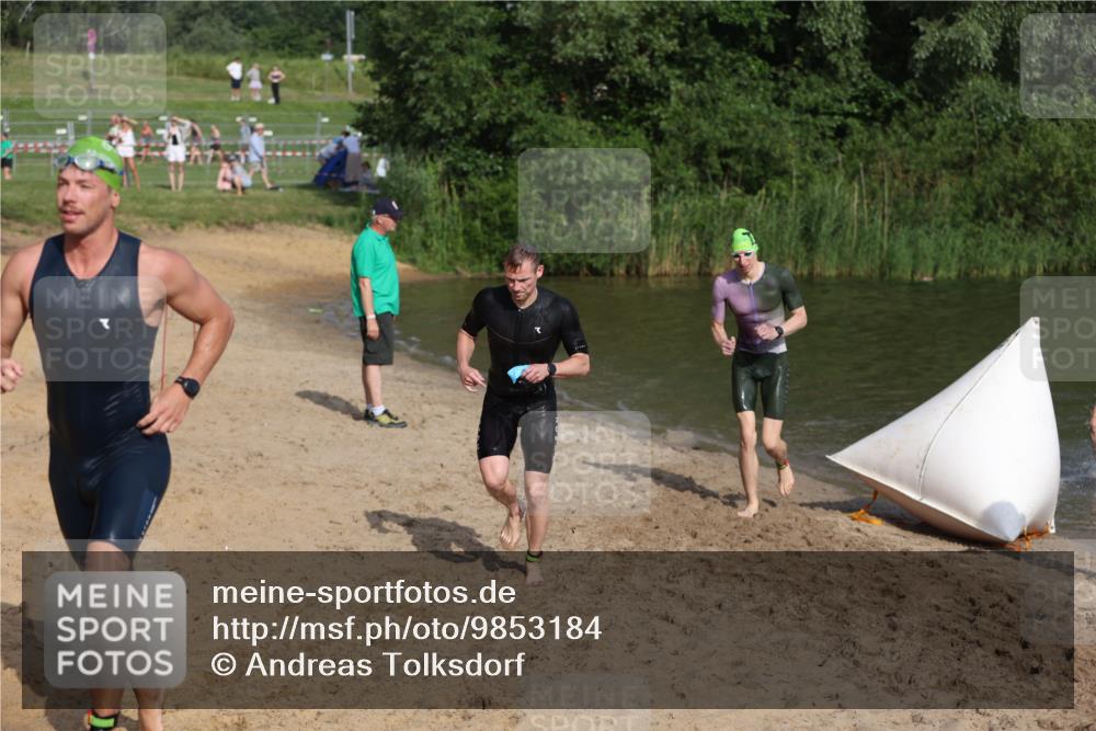 21.06.2026 - 29. Vierlanden-Triathlon Andreas Tolksdorf http://msf.ph/oto/9853184 21.06.2026 08:38:17 Schwimmen 12, 45, 57, 76, 77 meine-sportfotos.de