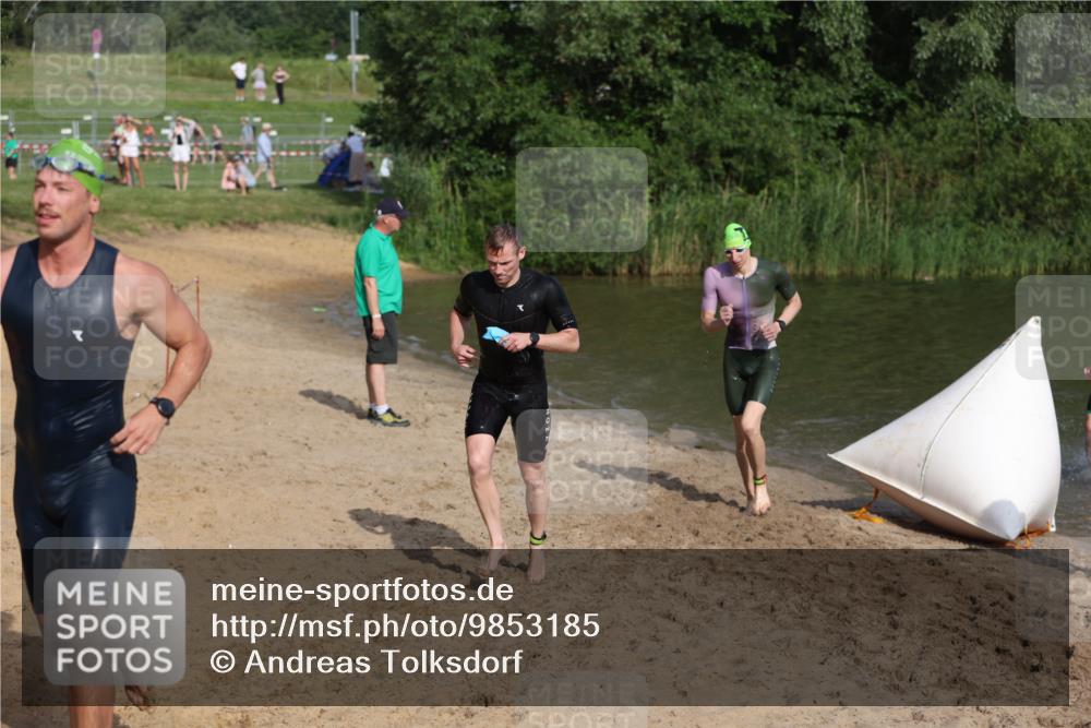 21.06.2026 - 29. Vierlanden-Triathlon Andreas Tolksdorf http://msf.ph/oto/9853185 21.06.2026 08:38:17 Schwimmen 12, 45, 57, 76, 77 meine-sportfotos.de