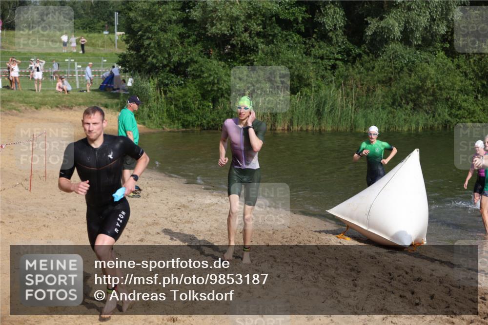 21.06.2026 - 29. Vierlanden-Triathlon Andreas Tolksdorf http://msf.ph/oto/9853187 21.06.2026 08:38:18 Schwimmen 12, 45, 57, 76, 77 meine-sportfotos.de