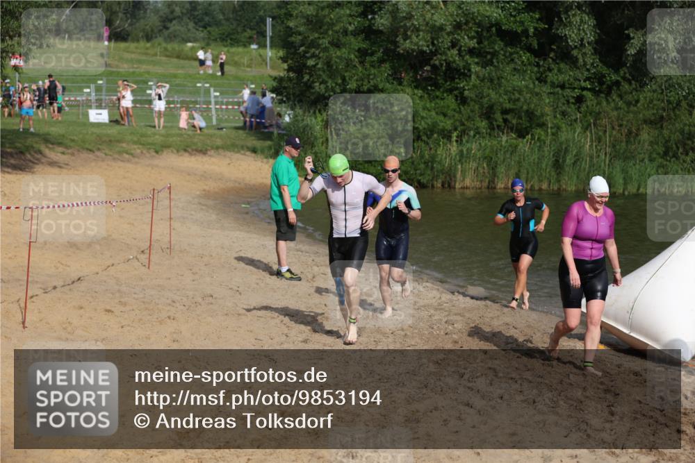 21.06.2026 - 29. Vierlanden-Triathlon Andreas Tolksdorf http://msf.ph/oto/9853194 21.06.2026 08:38:25 Schwimmen 12, 57 meine-sportfotos.de