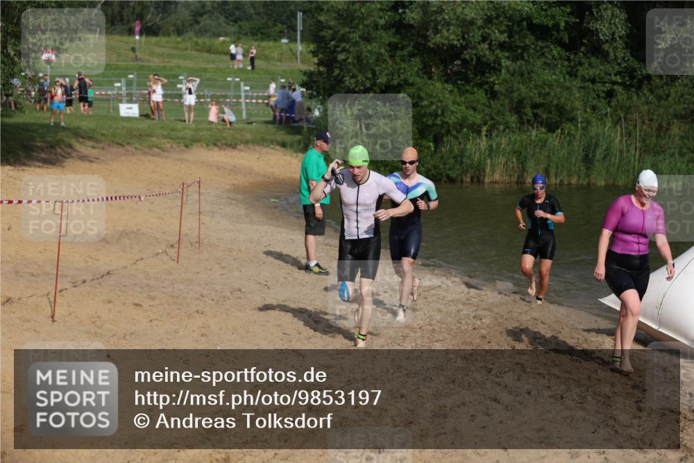 21.06.2026 - 29. Vierlanden-Triathlon Andreas Tolksdorf http://msf.ph/oto/9853197 21.06.2026 08:38:25 Schwimmen 12, 57 meine-sportfotos.de