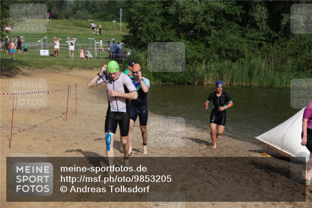 21.06.2026 - 29. Vierlanden-Triathlon Andreas Tolksdorf http://msf.ph/oto/9853205 21.06.2026 08:38:26 Schwimmen 12, 57 meine-sportfotos.de