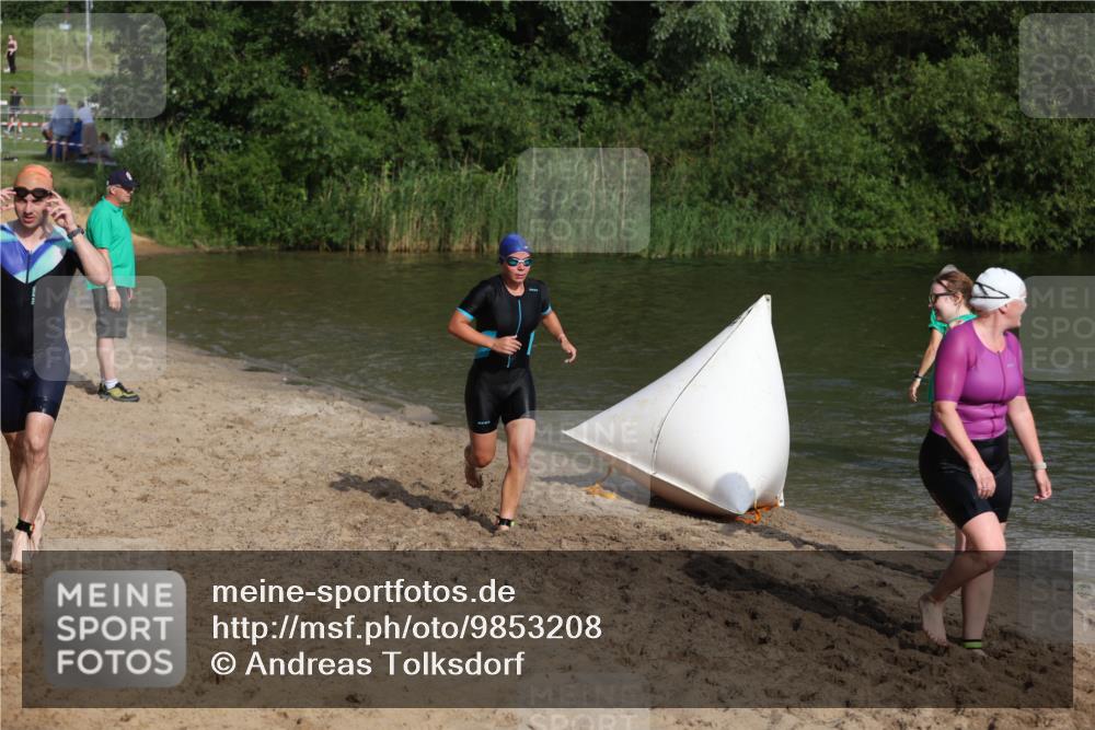 21.06.2026 - 29. Vierlanden-Triathlon Andreas Tolksdorf http://msf.ph/oto/9853208 21.06.2026 08:38:27 Schwimmen 12, 57 meine-sportfotos.de
