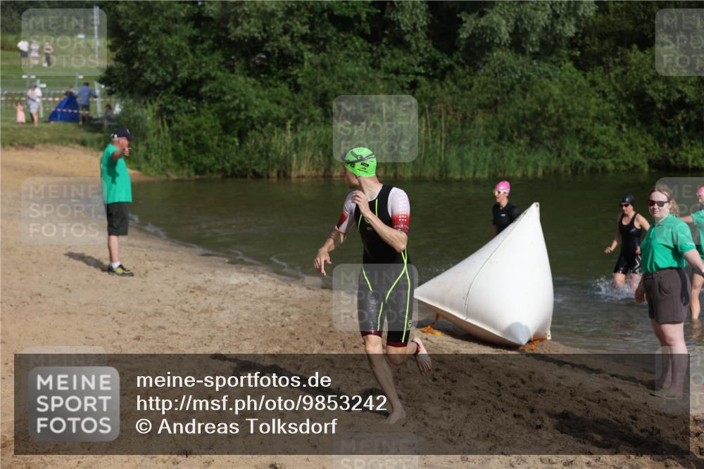 21.06.2026 - 29. Vierlanden-Triathlon Andreas Tolksdorf http://msf.ph/oto/9853242 21.06.2026 08:38:49 Schwimmen 60, 61, 82 meine-sportfotos.de
