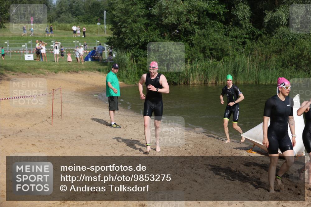 21.06.2026 - 29. Vierlanden-Triathlon Andreas Tolksdorf http://msf.ph/oto/9853275 21.06.2026 08:38:56 Schwimmen 61, 82 meine-sportfotos.de