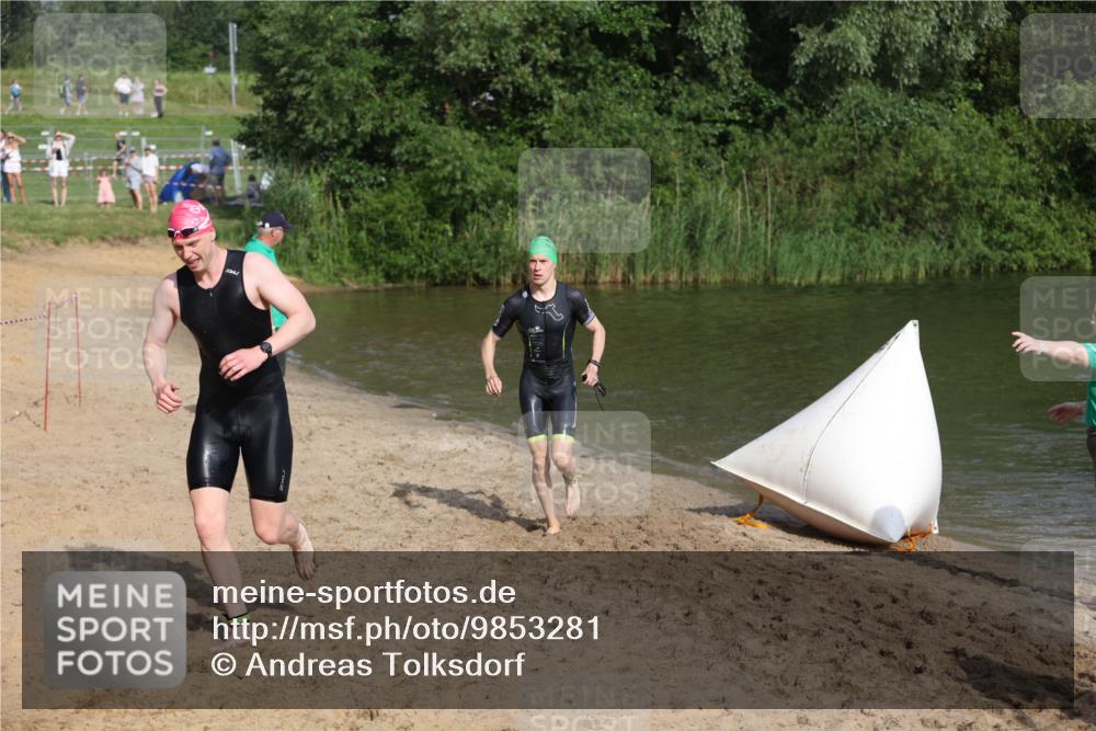 21.06.2026 - 29. Vierlanden-Triathlon Andreas Tolksdorf http://msf.ph/oto/9853281 21.06.2026 08:38:58 Schwimmen 10, 61, 82 meine-sportfotos.de