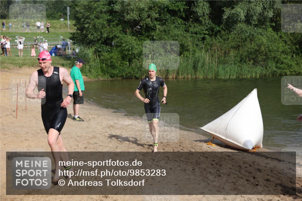 21.06.2026 - 29. Vierlanden-Triathlon Andreas Tolksdorf http://msf.ph/oto/9853283 21.06.2026 08:38:58 Schwimmen 10, 61, 82 meine-sportfotos.de