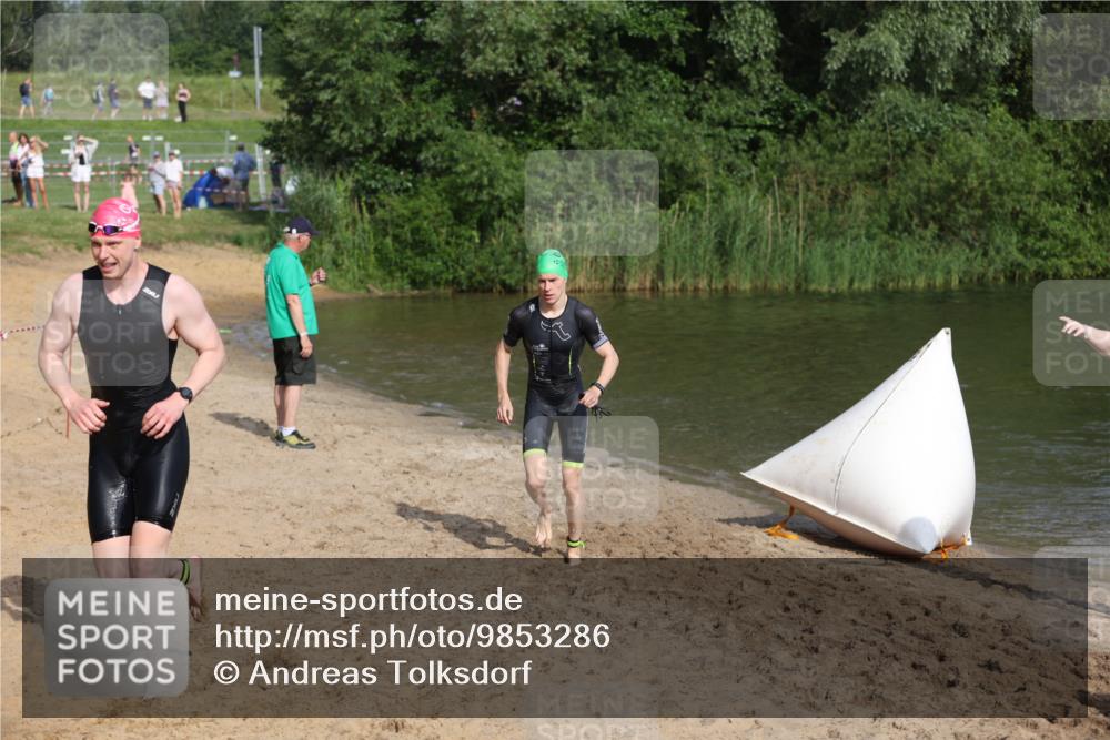 21.06.2026 - 29. Vierlanden-Triathlon Andreas Tolksdorf http://msf.ph/oto/9853286 21.06.2026 08:38:58 Schwimmen 10, 61, 82 meine-sportfotos.de