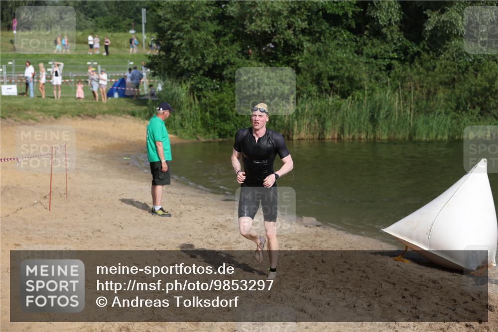 21.06.2026 - 29. Vierlanden-Triathlon Andreas Tolksdorf http://msf.ph/oto/9853297 21.06.2026 08:39:07 Schwimmen 10 meine-sportfotos.de
