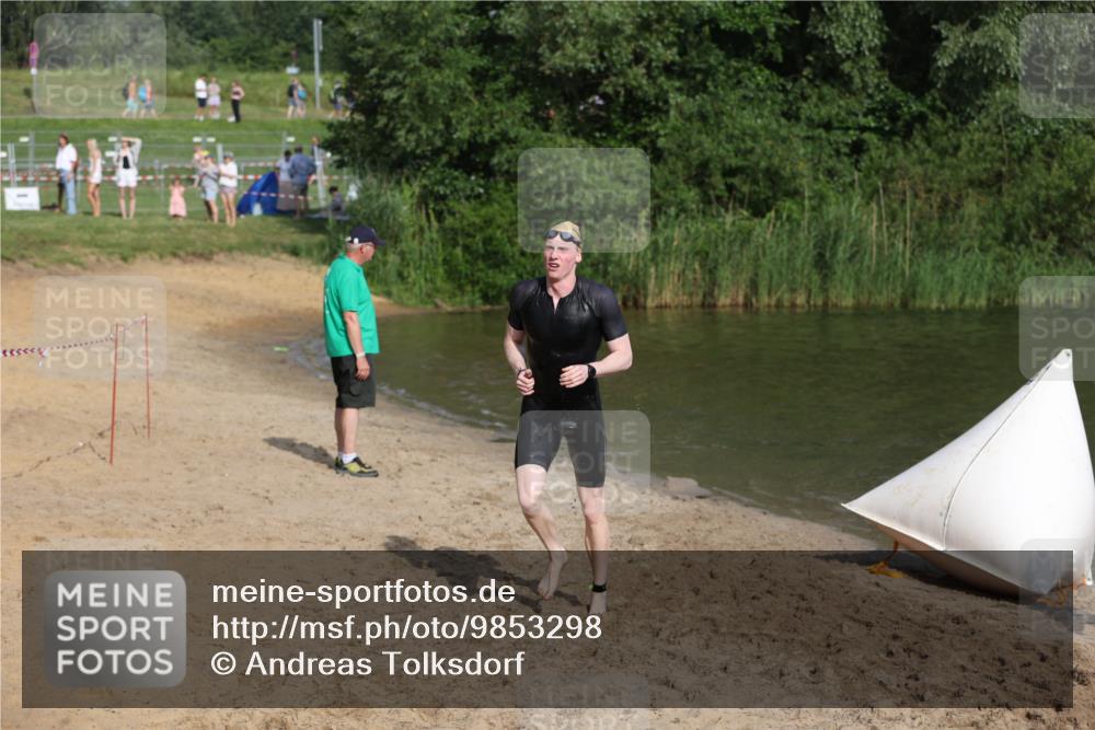 21.06.2026 - 29. Vierlanden-Triathlon Andreas Tolksdorf http://msf.ph/oto/9853298 21.06.2026 08:39:07 Schwimmen 10 meine-sportfotos.de