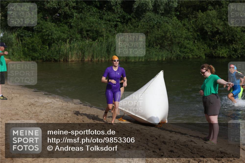 21.06.2026 - 29. Vierlanden-Triathlon Andreas Tolksdorf http://msf.ph/oto/9853306 21.06.2026 08:39:14 Schwimmen 32, 155, 166, 212 meine-sportfotos.de