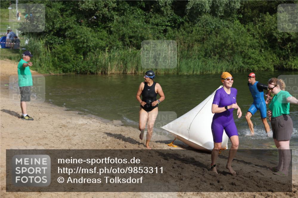 21.06.2026 - 29. Vierlanden-Triathlon Andreas Tolksdorf http://msf.ph/oto/9853311 21.06.2026 08:39:15 Schwimmen 32, 155, 166, 212 meine-sportfotos.de