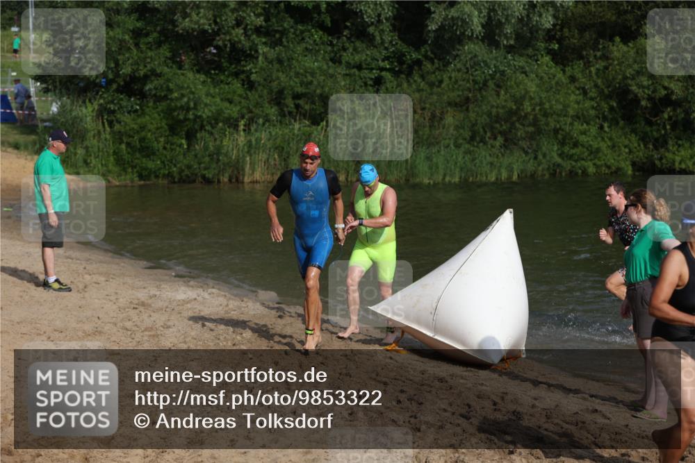 21.06.2026 - 29. Vierlanden-Triathlon Andreas Tolksdorf http://msf.ph/oto/9853322 21.06.2026 08:39:18 Schwimmen 32, 155, 166, 212 meine-sportfotos.de