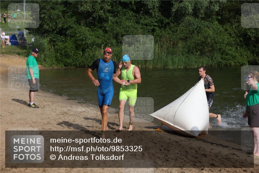 21.06.2026 - 29. Vierlanden-Triathlon Andreas Tolksdorf http://msf.ph/oto/9853325 21.06.2026 08:39:19 Schwimmen 32, 155, 166, 212 meine-sportfotos.de