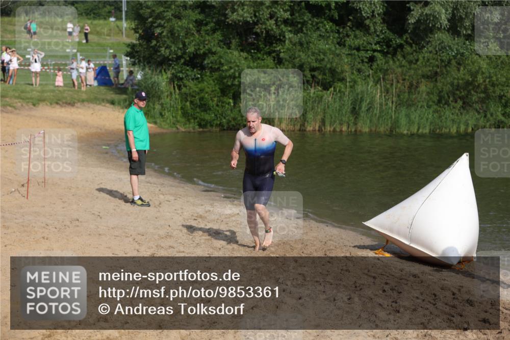 21.06.2026 - 29. Vierlanden-Triathlon Andreas Tolksdorf http://msf.ph/oto/9853361 21.06.2026 08:39:28 Schwimmen 3, 106, 155 meine-sportfotos.de