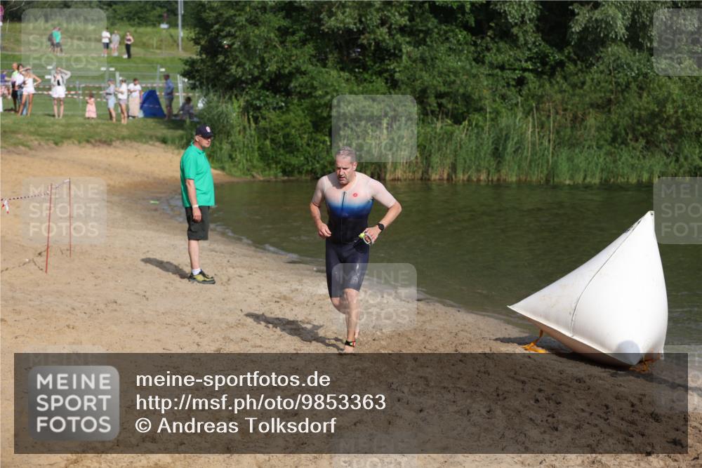 21.06.2026 - 29. Vierlanden-Triathlon Andreas Tolksdorf http://msf.ph/oto/9853363 21.06.2026 08:39:28 Schwimmen 3, 106, 155 meine-sportfotos.de