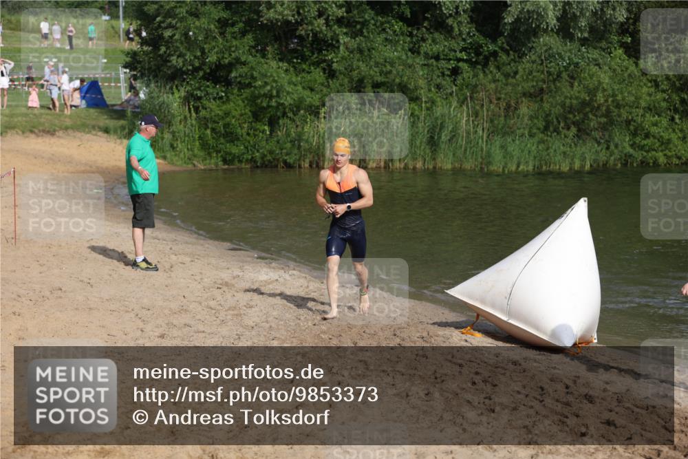 21.06.2026 - 29. Vierlanden-Triathlon Andreas Tolksdorf http://msf.ph/oto/9853373 21.06.2026 08:39:35 Schwimmen 3, 72, 106 meine-sportfotos.de