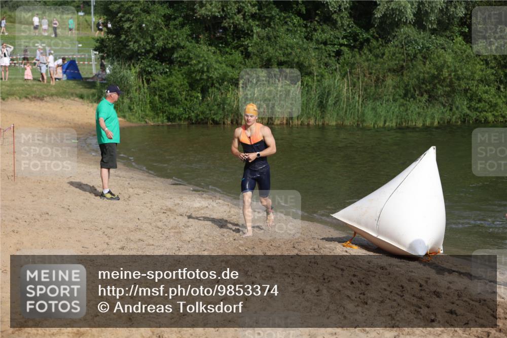 21.06.2026 - 29. Vierlanden-Triathlon Andreas Tolksdorf http://msf.ph/oto/9853374 21.06.2026 08:39:35 Schwimmen 3, 72, 106 meine-sportfotos.de