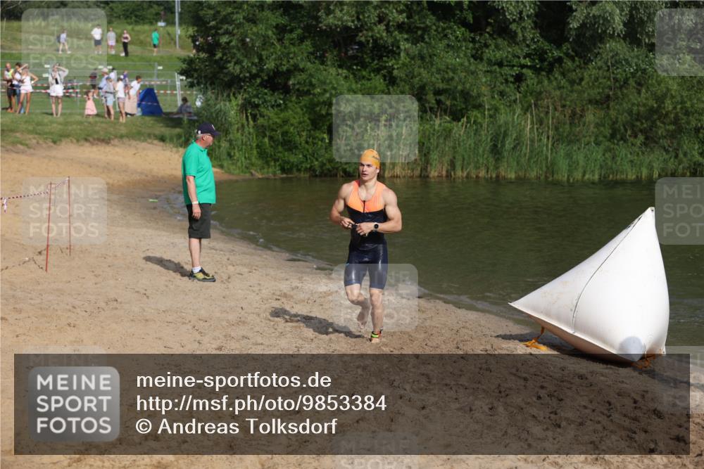 21.06.2026 - 29. Vierlanden-Triathlon Andreas Tolksdorf http://msf.ph/oto/9853384 21.06.2026 08:39:36 Schwimmen 3, 72, 106 meine-sportfotos.de
