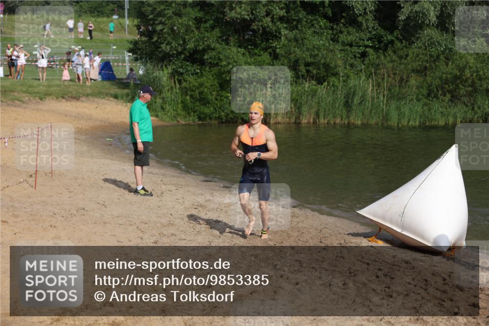 21.06.2026 - 29. Vierlanden-Triathlon Andreas Tolksdorf http://msf.ph/oto/9853385 21.06.2026 08:39:36 Schwimmen 3, 72, 106 meine-sportfotos.de