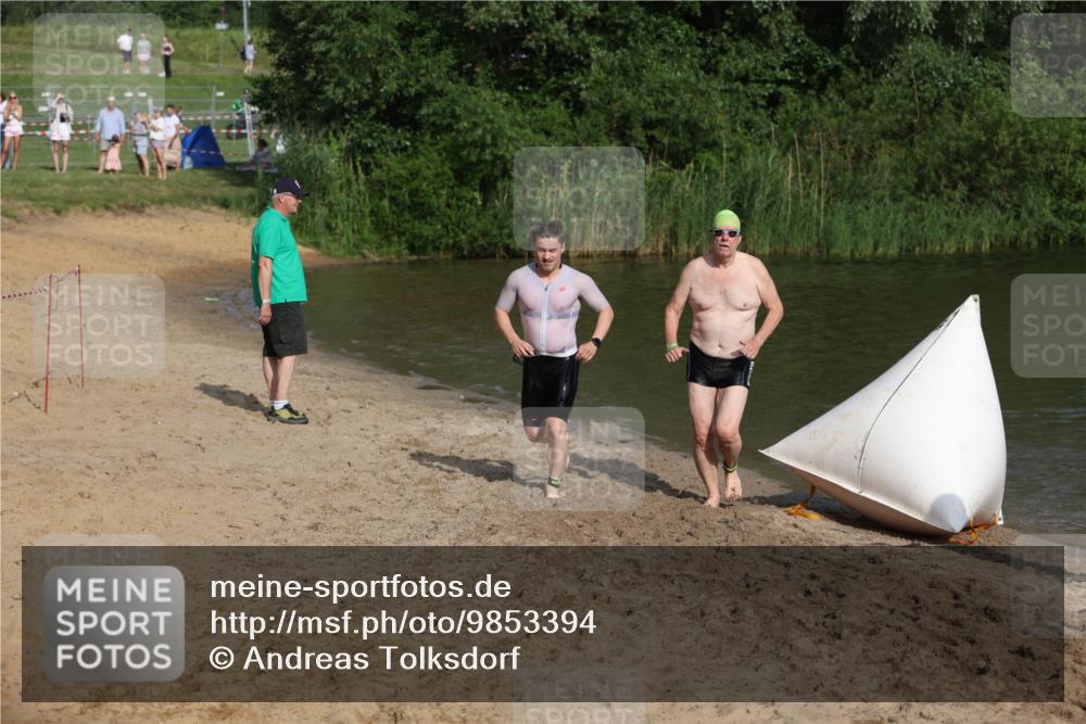 21.06.2026 - 29. Vierlanden-Triathlon Andreas Tolksdorf http://msf.ph/oto/9853394 21.06.2026 08:39:42 Schwimmen 72, 103 meine-sportfotos.de