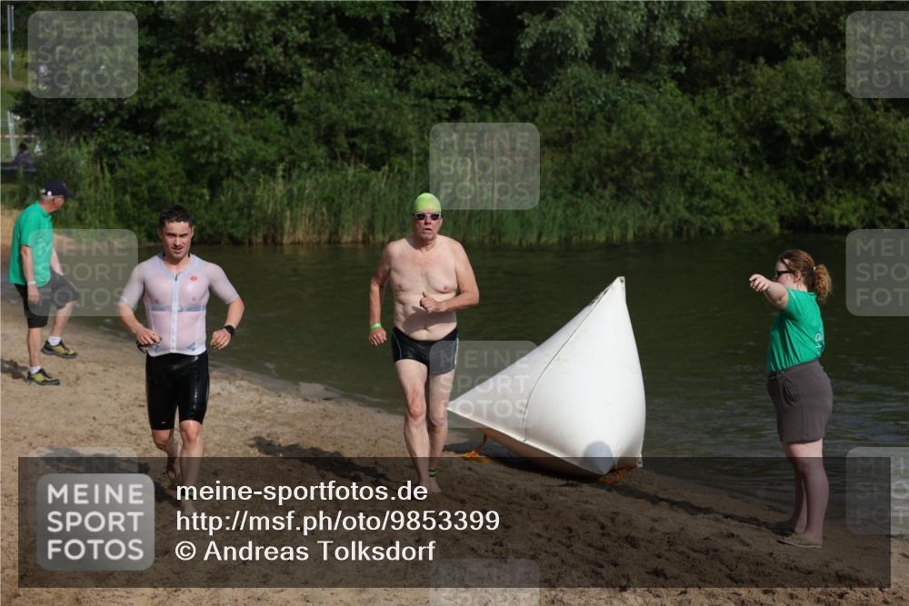 21.06.2026 - 29. Vierlanden-Triathlon Andreas Tolksdorf http://msf.ph/oto/9853399 21.06.2026 08:39:43 Schwimmen 72, 103 meine-sportfotos.de
