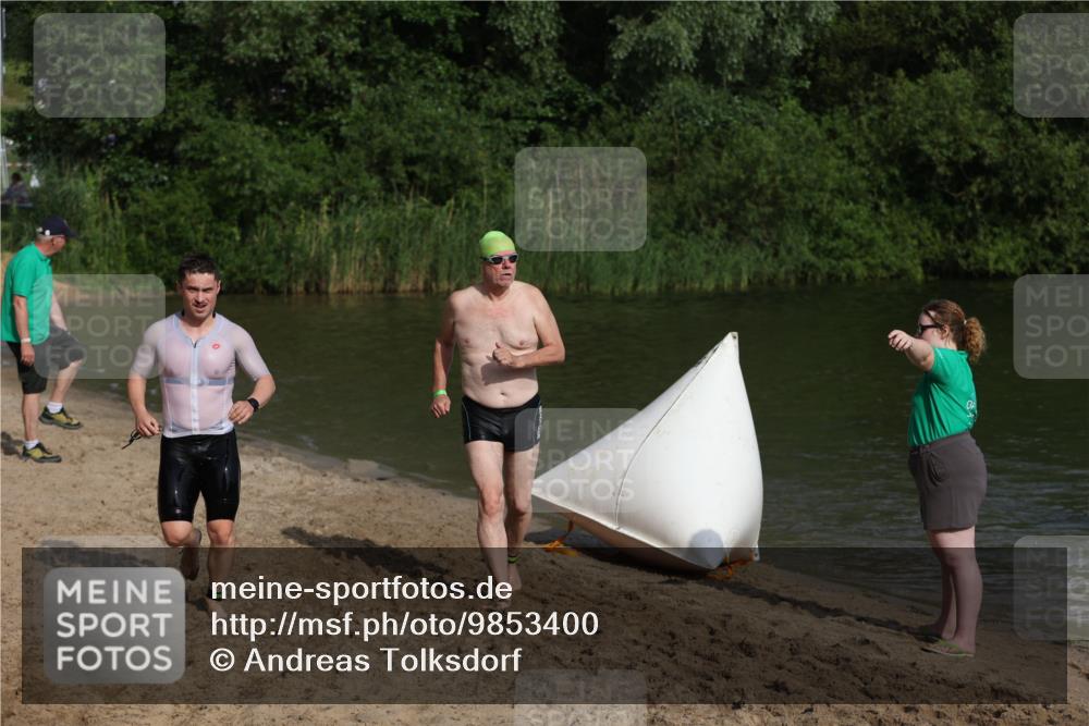 21.06.2026 - 29. Vierlanden-Triathlon Andreas Tolksdorf http://msf.ph/oto/9853400 21.06.2026 08:39:43 Schwimmen 72, 103 meine-sportfotos.de