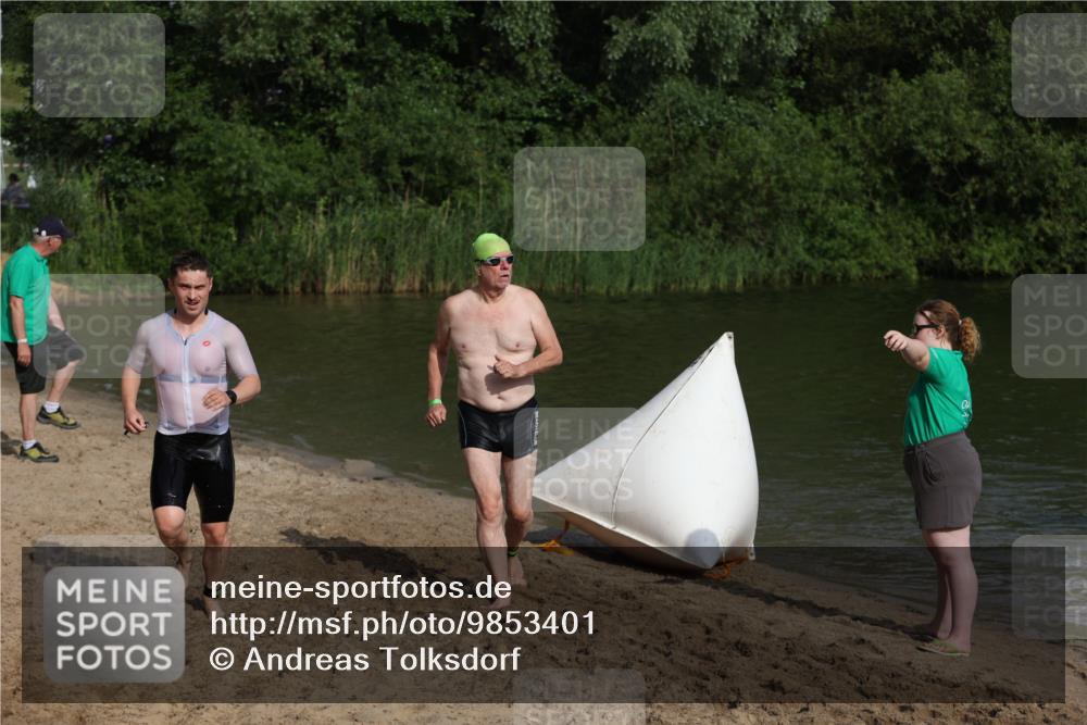21.06.2026 - 29. Vierlanden-Triathlon Andreas Tolksdorf http://msf.ph/oto/9853401 21.06.2026 08:39:44 Schwimmen 72, 103 meine-sportfotos.de